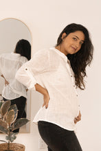 Cargar imagen en el visor de la galería, Blusa Pura Blanca | Ropa de maternidad