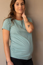 Cargar imagen en el visor de la galería, T-shirt Básica manga corta Verde | Ropa de maternidad
