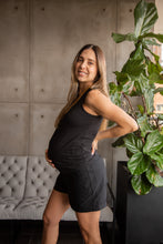 Cargar imagen en el visor de la galería, T-shirt Básica manga sisa negra | Ropa de maternidad