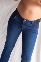Cargar imagen en el visor de la galería, Jean Blau | Jeans de maternidad