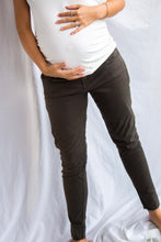 Cargar imagen en el visor de la galería, Jean Nativo | Jeans de maternidad