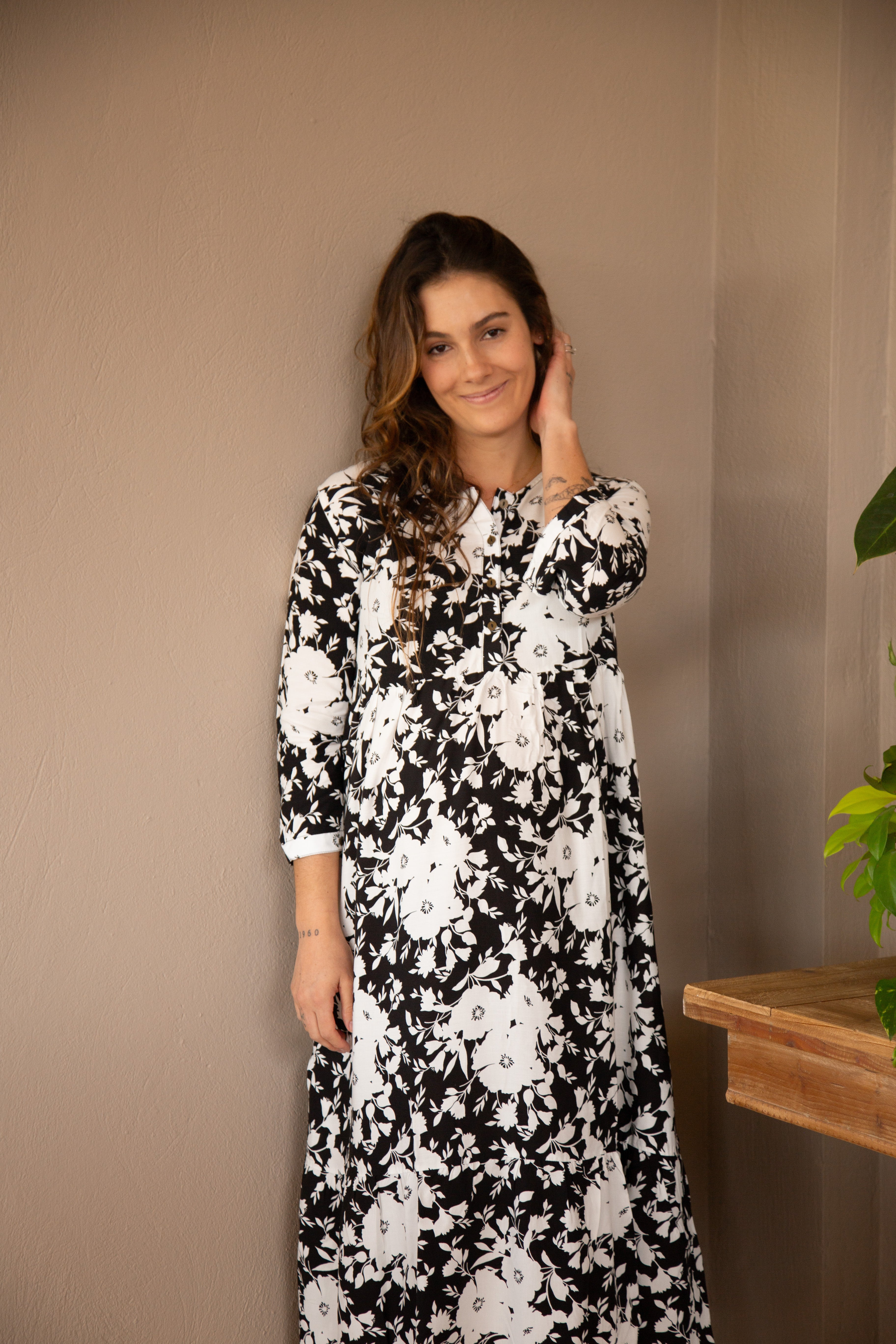 Vestido Calma estampado blanco y negro | Vestidos de maternidad