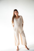 Cargar imagen en el visor de la galería, Jumper Aire Beige | Ropa para Embarazadas en Colombia
